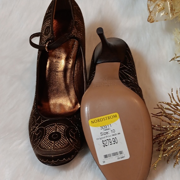 ISABELLA FLORA GOLD & BROWN SHOE - Picture 4 of 7